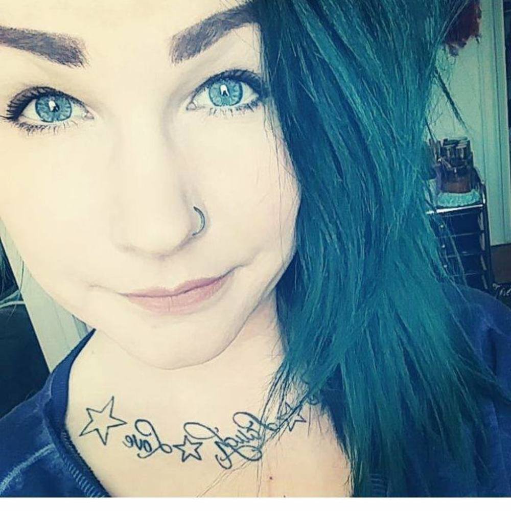 Meet your Posher, April